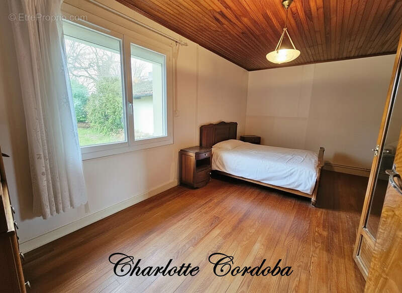 Maison à FEUGAROLLES