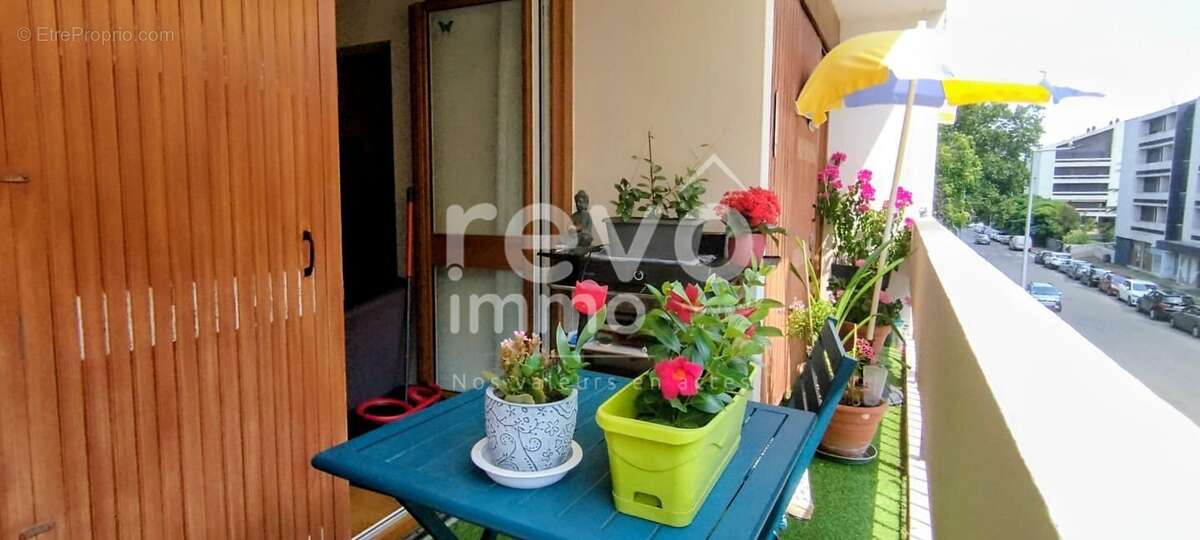 Appartement t3 traversant et lumineux avec 2 balcons. quarttier doutre - photo 3