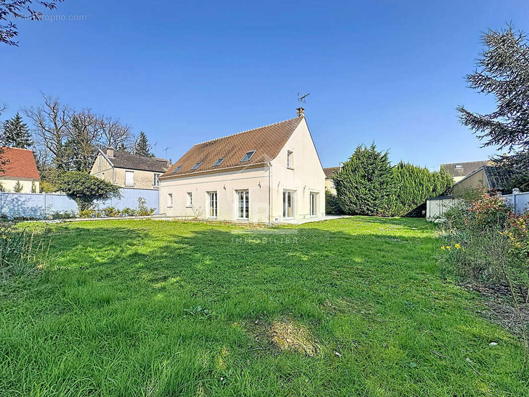 Maison à LAMORLAYE