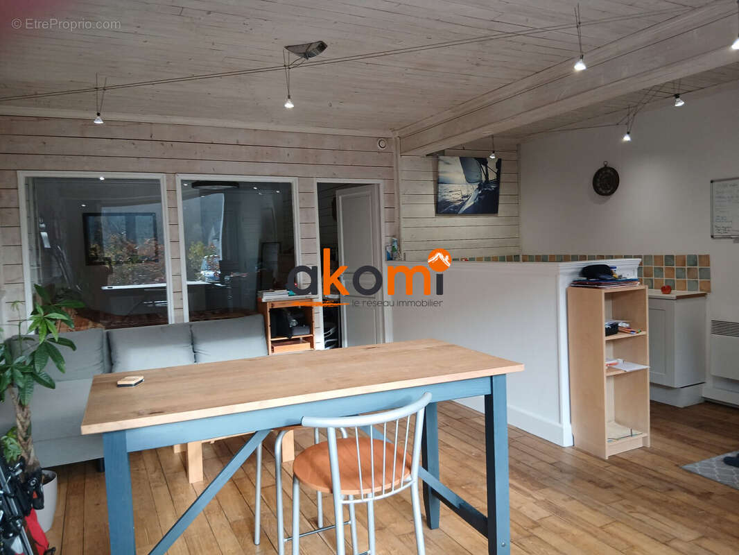 Appartement à SERRAVAL
