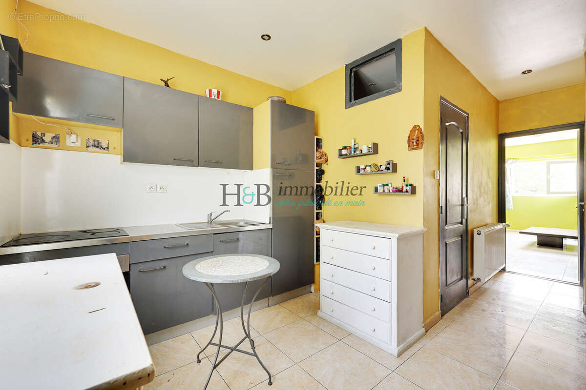 Rare à Noisy-le-Sec   Maison d’investissement de 381 m2 avec 13 espaces locatifs et fort potentiel de valorisa - photo 23