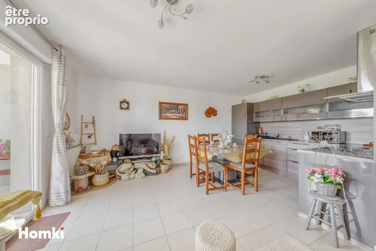 Appartement T2 de 46 m² à Marseille 13013, Rue Nicolas Copernic - photo 4