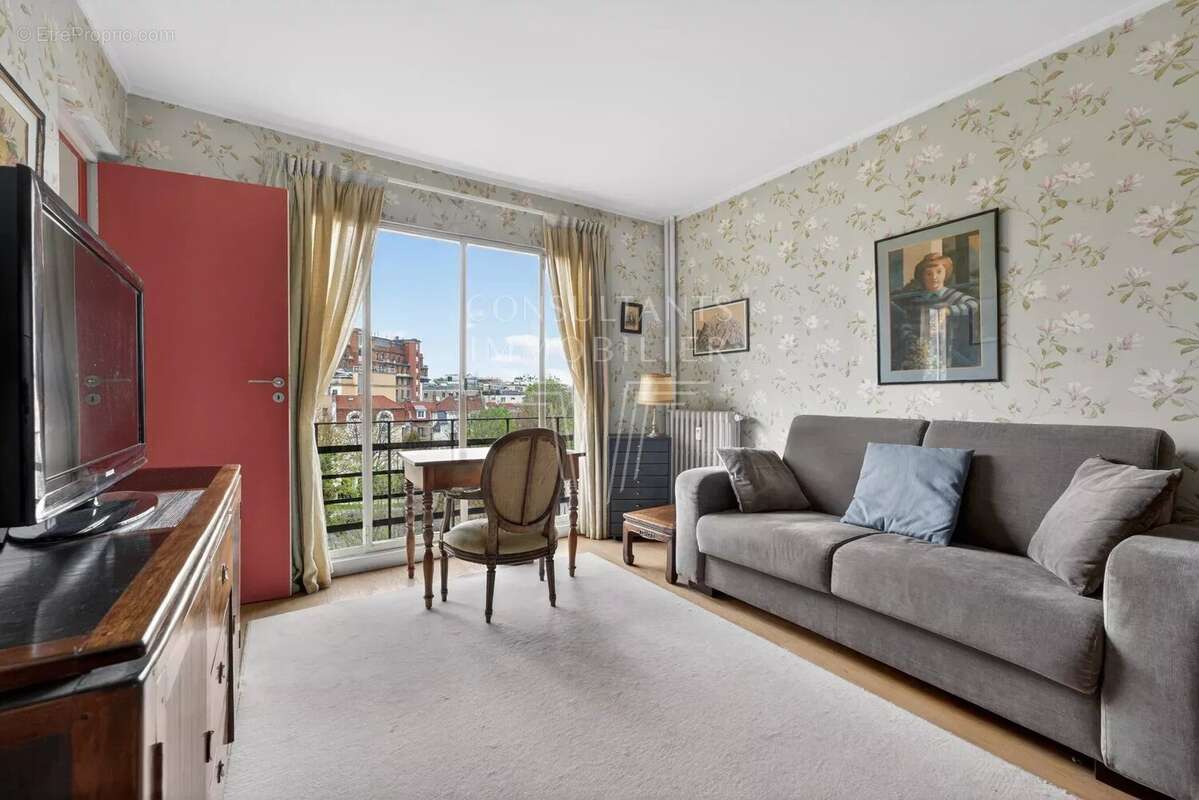 Appartement à NEUILLY-SUR-SEINE