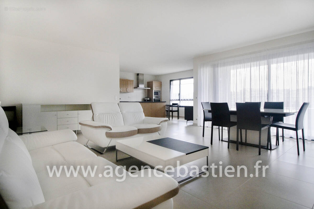 Appartement à SAINT-GENIS-POUILLY