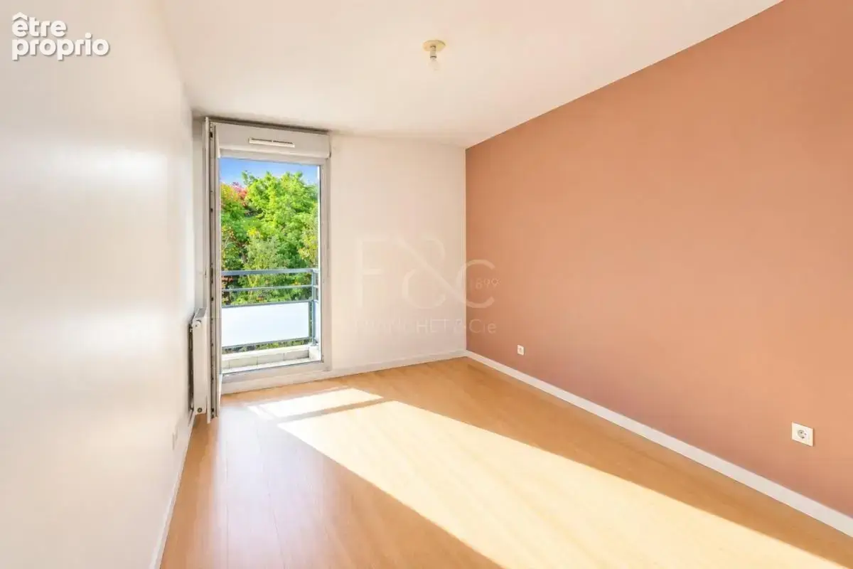 Appartement T3 de 71m² - Bron - photo 7