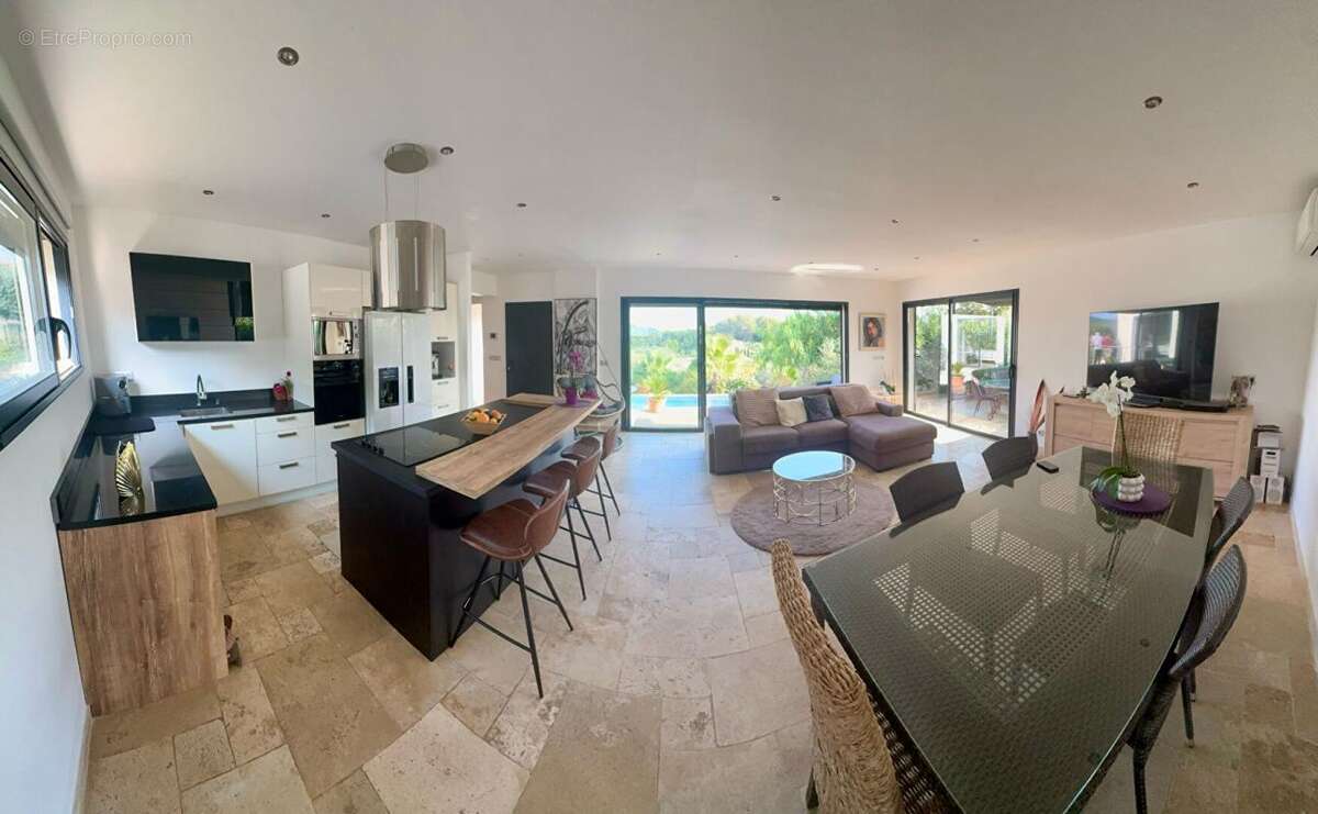 Maison à TRANS-EN-PROVENCE