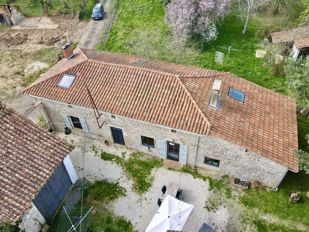 Maison à SAINT-CLAUD