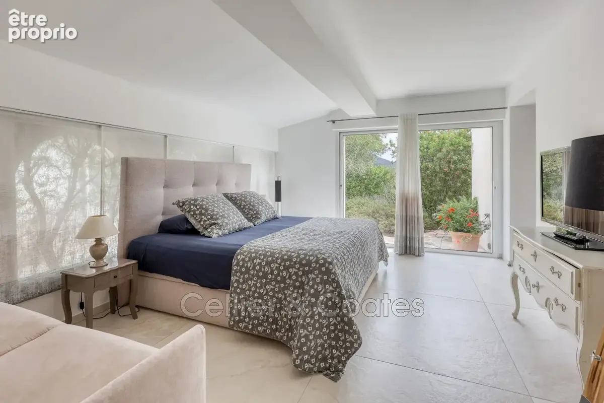 Maison 6 pièces 204 m² à vendre à Bormes-Les-Mimosas (83230) - photo 7