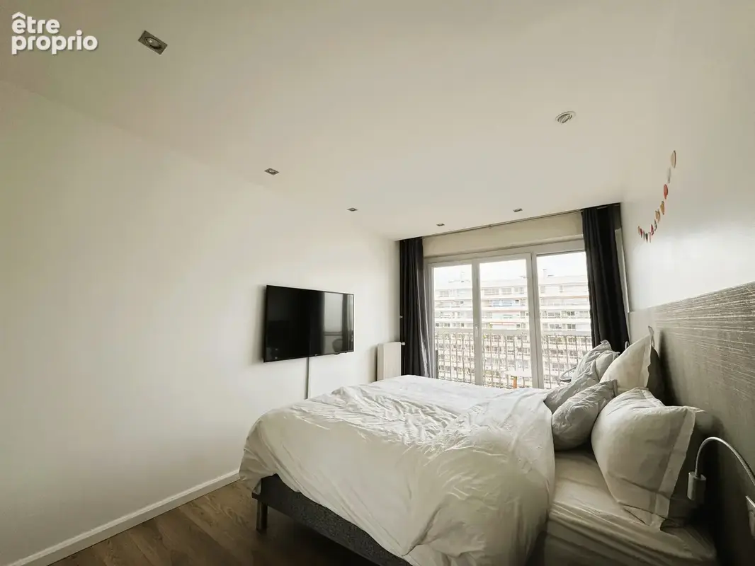 Grand 2 pièces avec balcon de plus de 10 m2   10ème et avant-dernier étage - photo 7