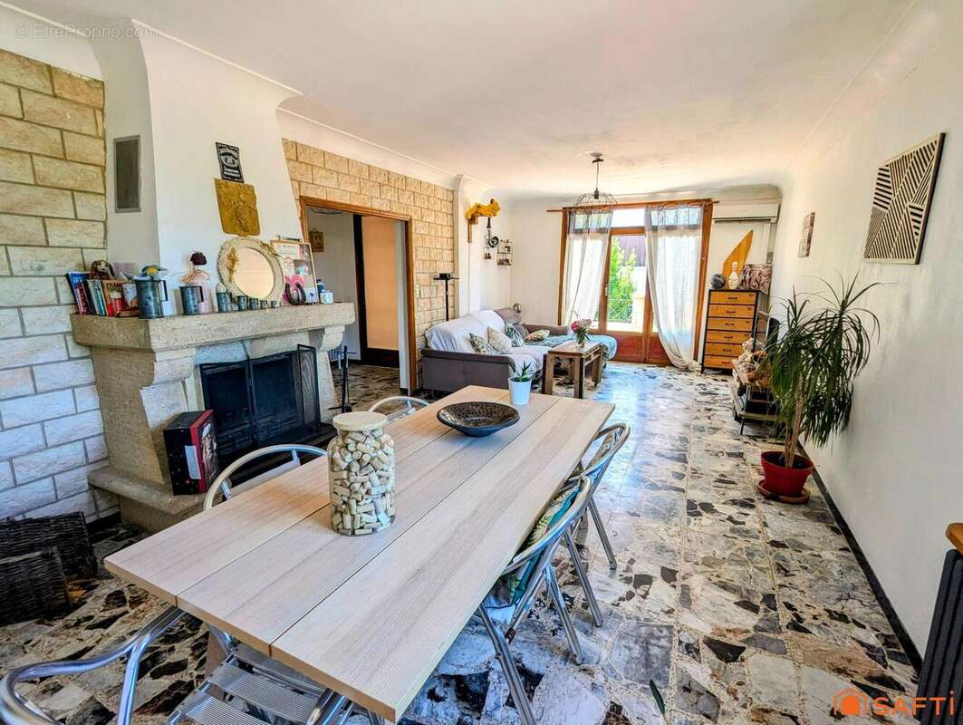 Photo 4 - Maison à UCHAUD