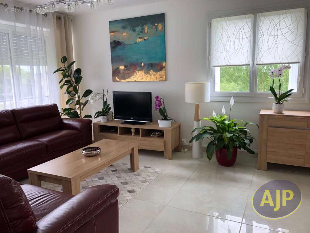 Appartement à SAINTES