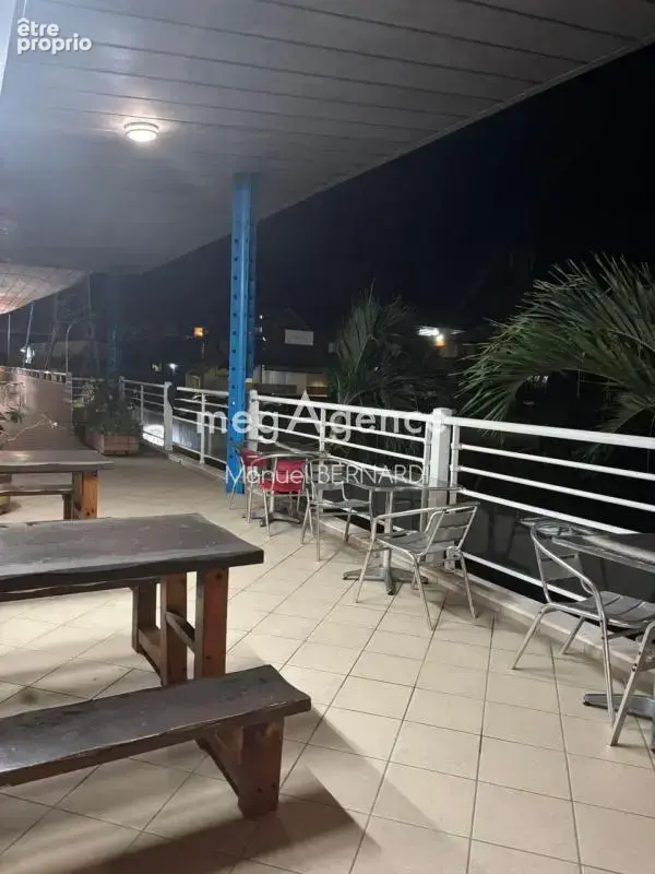 Fonds de commerce - Restaurant - Vente sur place et à emporter - 160m² env - Baie Mahault - photo 2