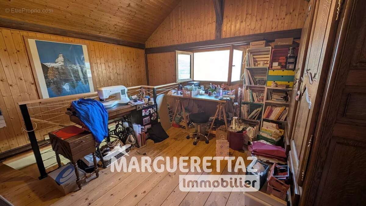 Maison à LA TOUR