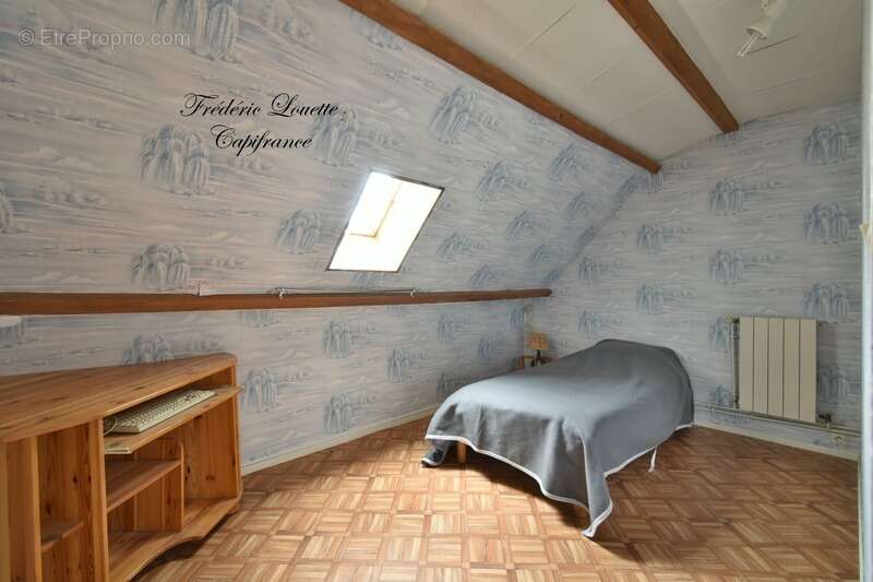 Maison à MONTMORT-LUCY