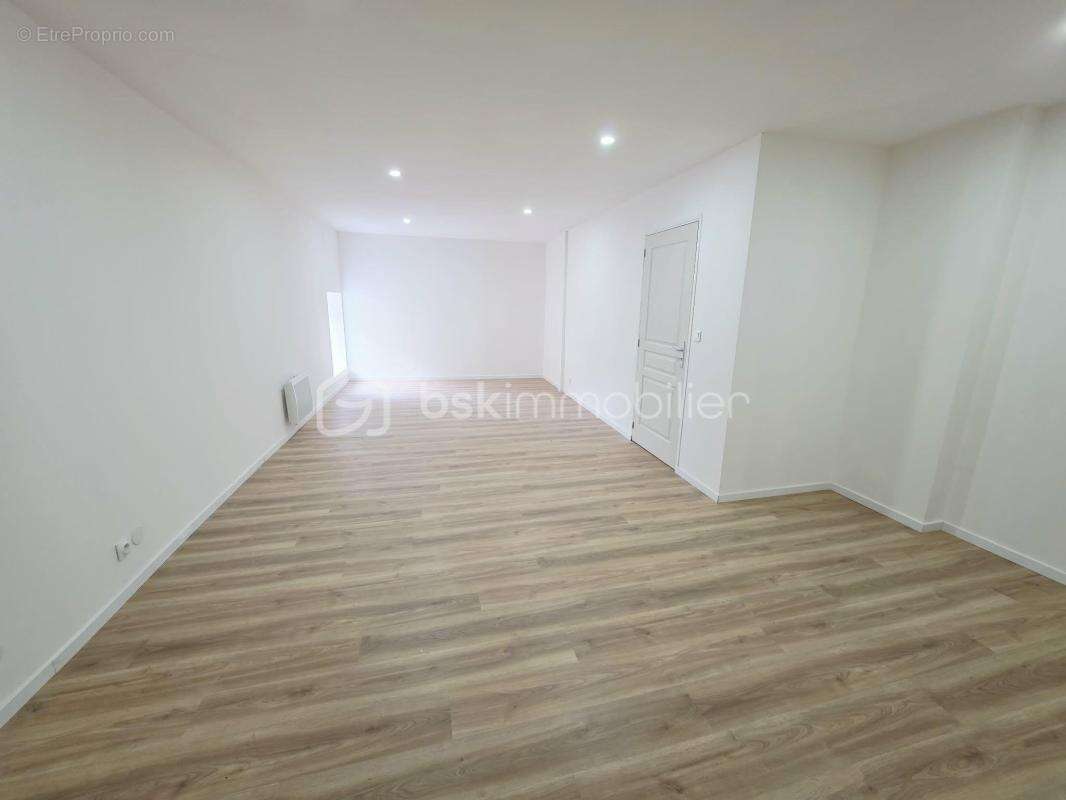  Maison de campagne rénovée – 345 m² – Vaux-Villaine (08) - photo 21