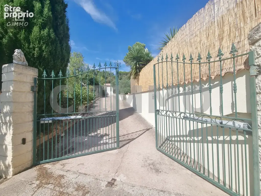 Grande villa de type 5 de PP de 139 m2 avec garage et piscine + hangar de 160 m2 - photo 15