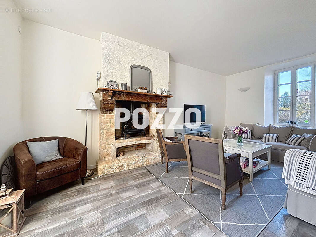GOUVILLE SUR MER, bourg, maison bourgeoise en bon état général  - 6 pièce(s) - 148 m2 - photo 5