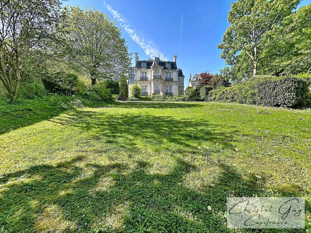 Maison à CHATEAU-DU-LOIR