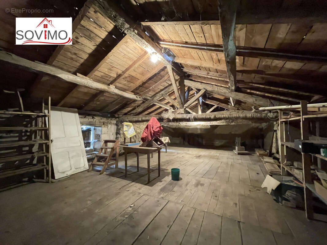 Dans un hameau, ancienne maison de campagne, à rafraichir, terrain clos - photo 32