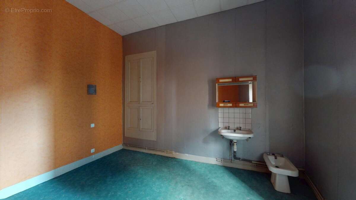 Appartement à SAINT-CHRISTOPHE-VALLON