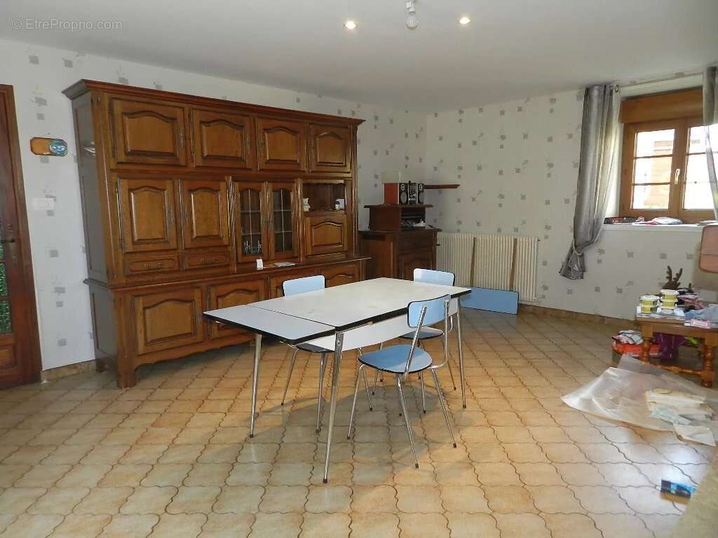 Maison à SAINT-PIERRE-SUR-DIVES