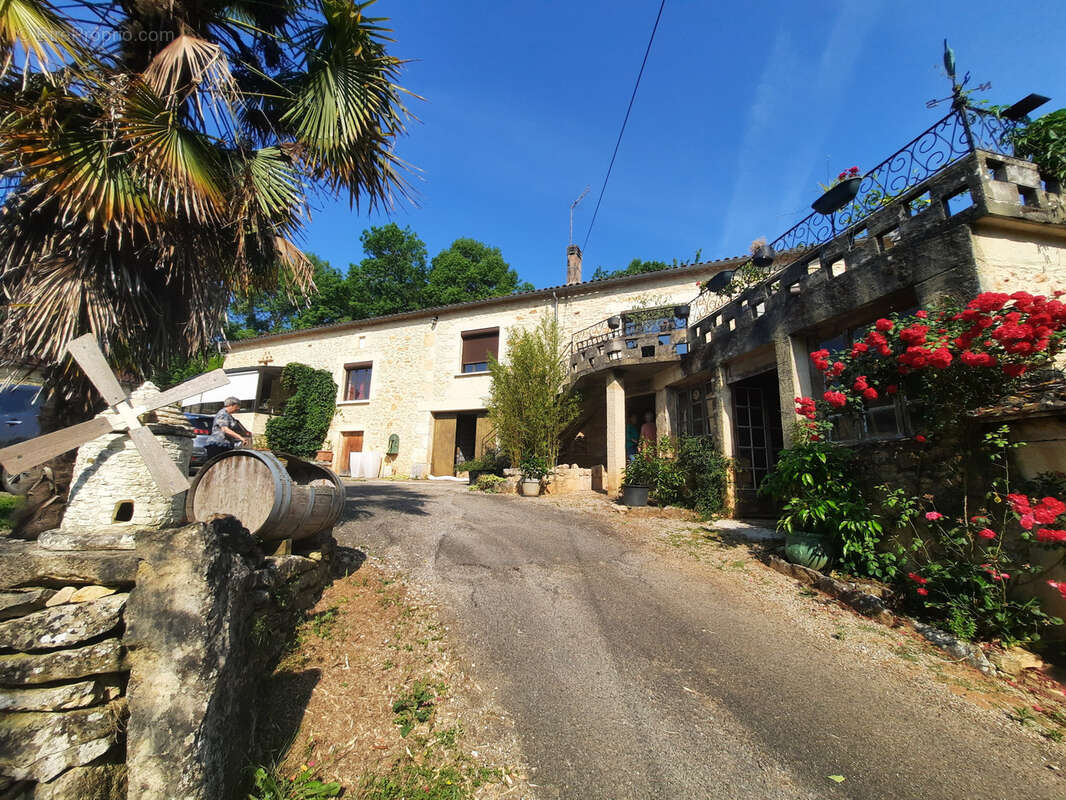 Maison à CUZORN