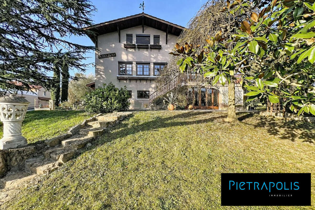 Maison à NEUVILLE-SUR-SAONE