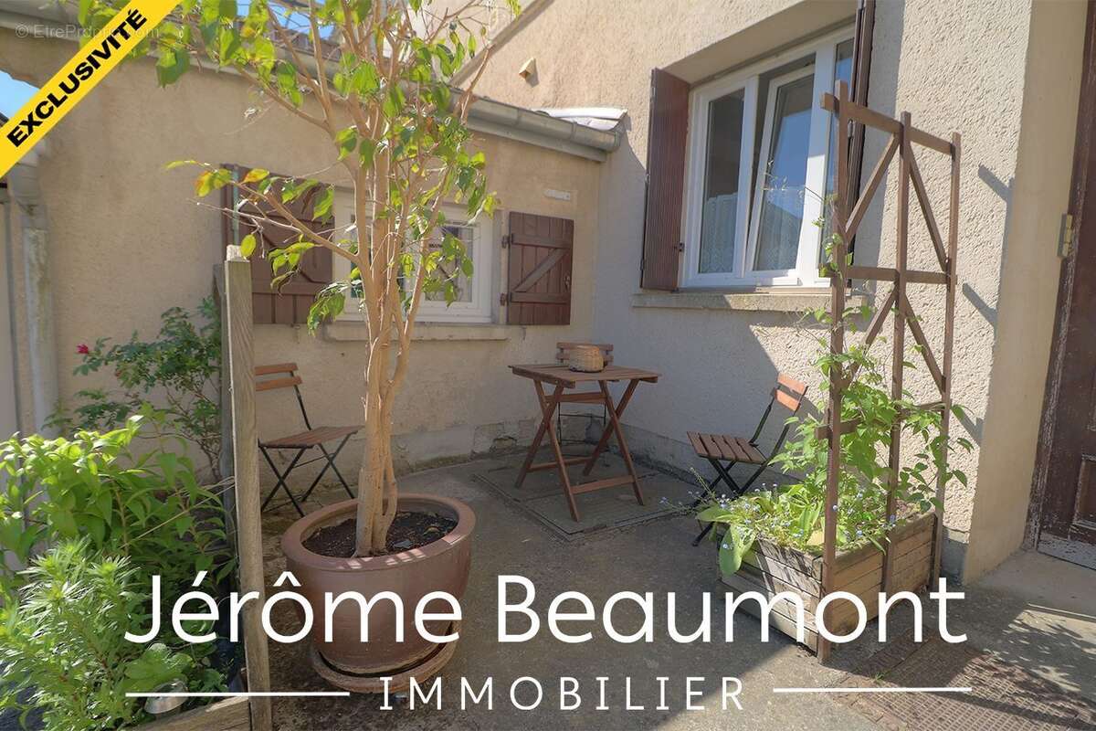 Appartement à LE MESNIL-AUBRY
