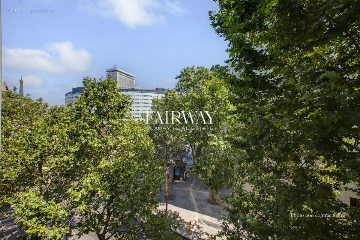 Appartement à PARIS-16E