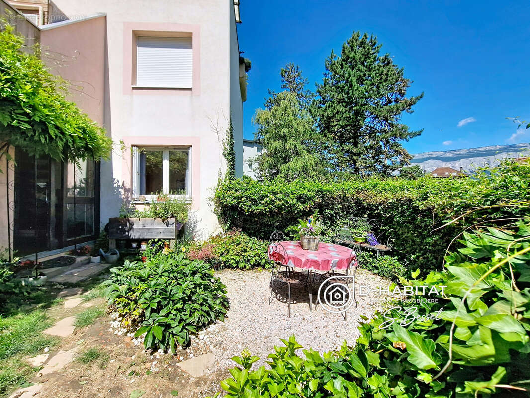 Appartement à GIERES