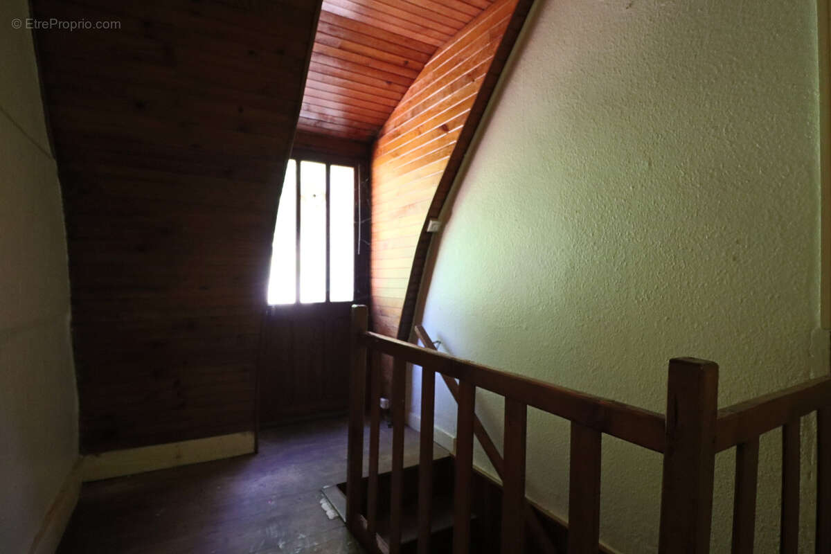 Maison à SAINT-SAUVES-D&#039;AUVERGNE