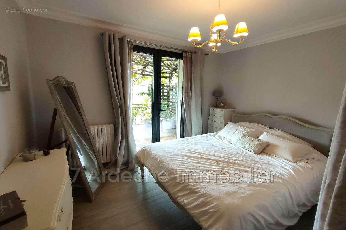 Maison à SAINT-ANDEOL-DE-BERG