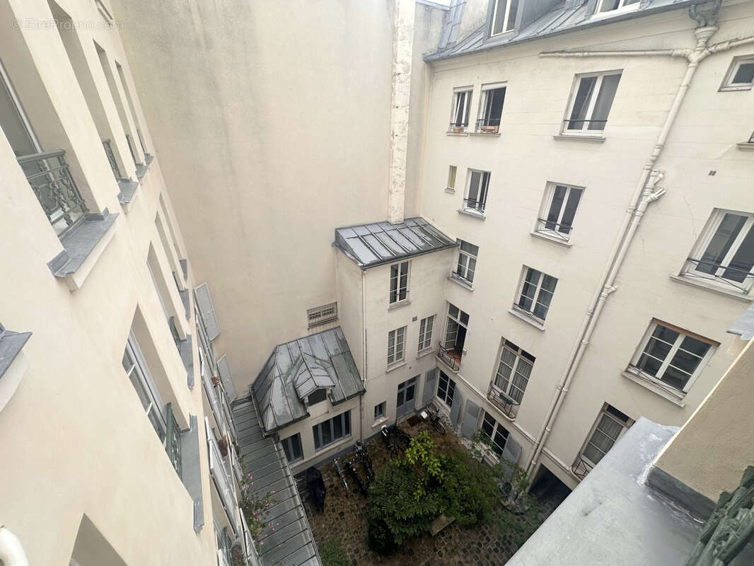 Appartement à PARIS-3E