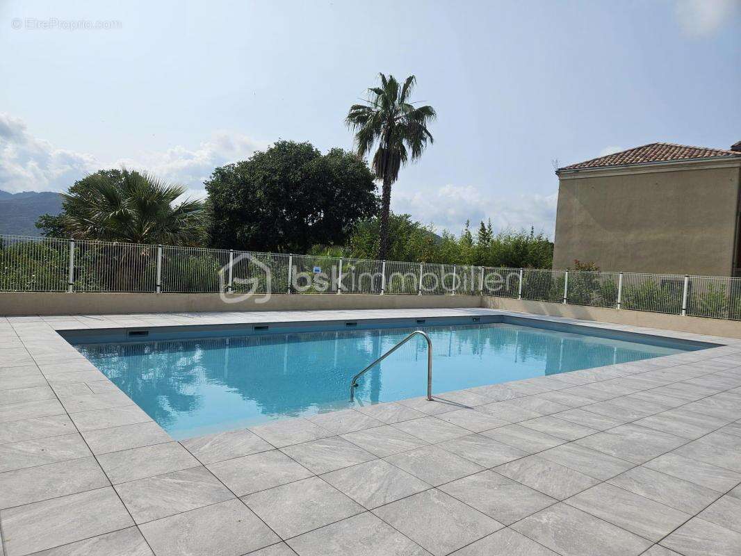 Appartement à LE MUY