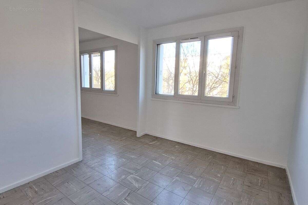 Appartement à FONTAINES-SUR-SAONE