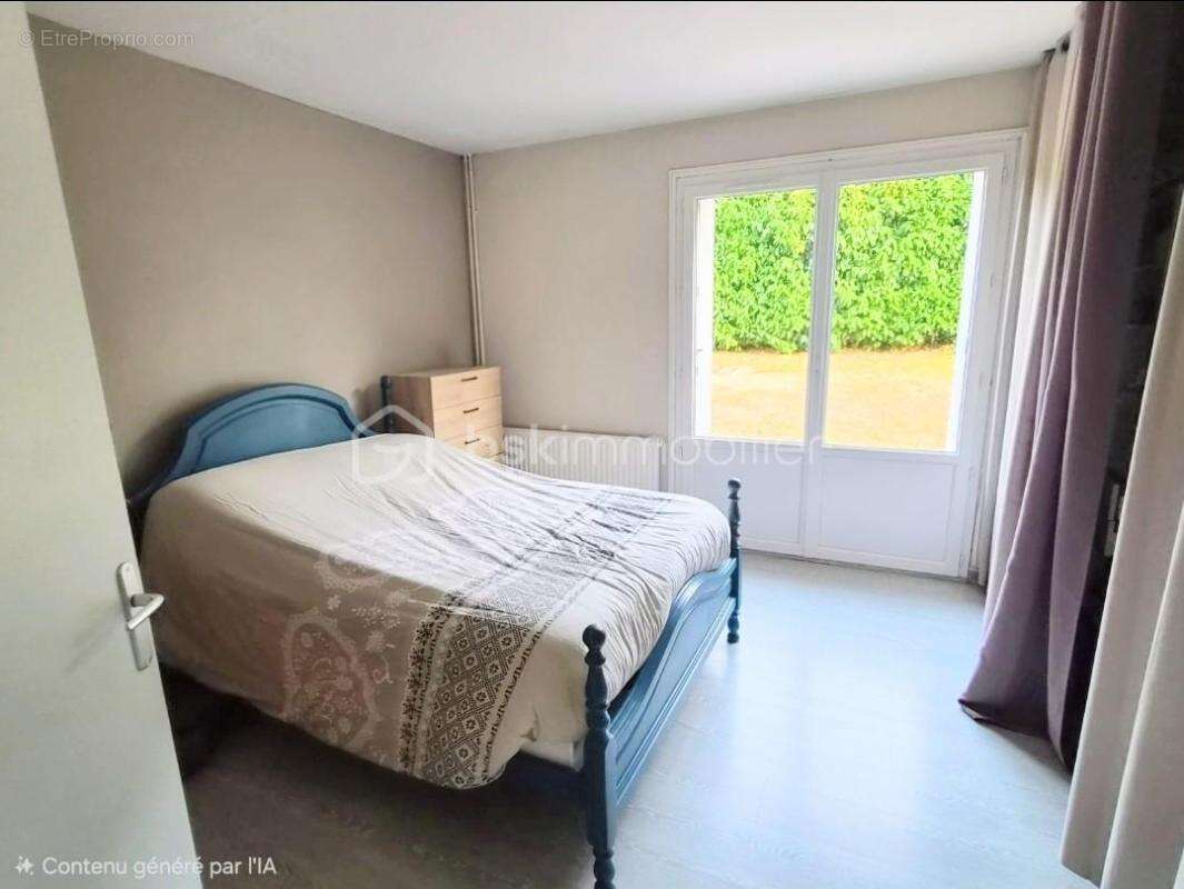 Une maison aux nombreux atouts, offrant espace, luminosité et une terrasse à aménager - photo 7