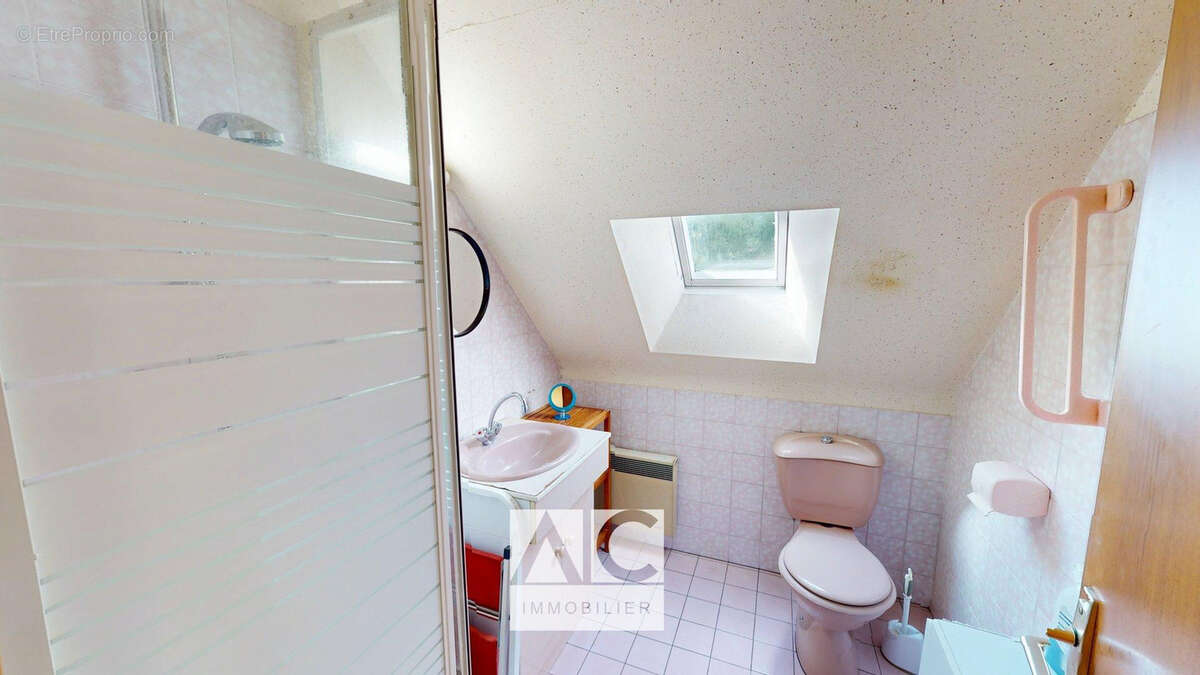 Maison à SAINTE-TREPHINE