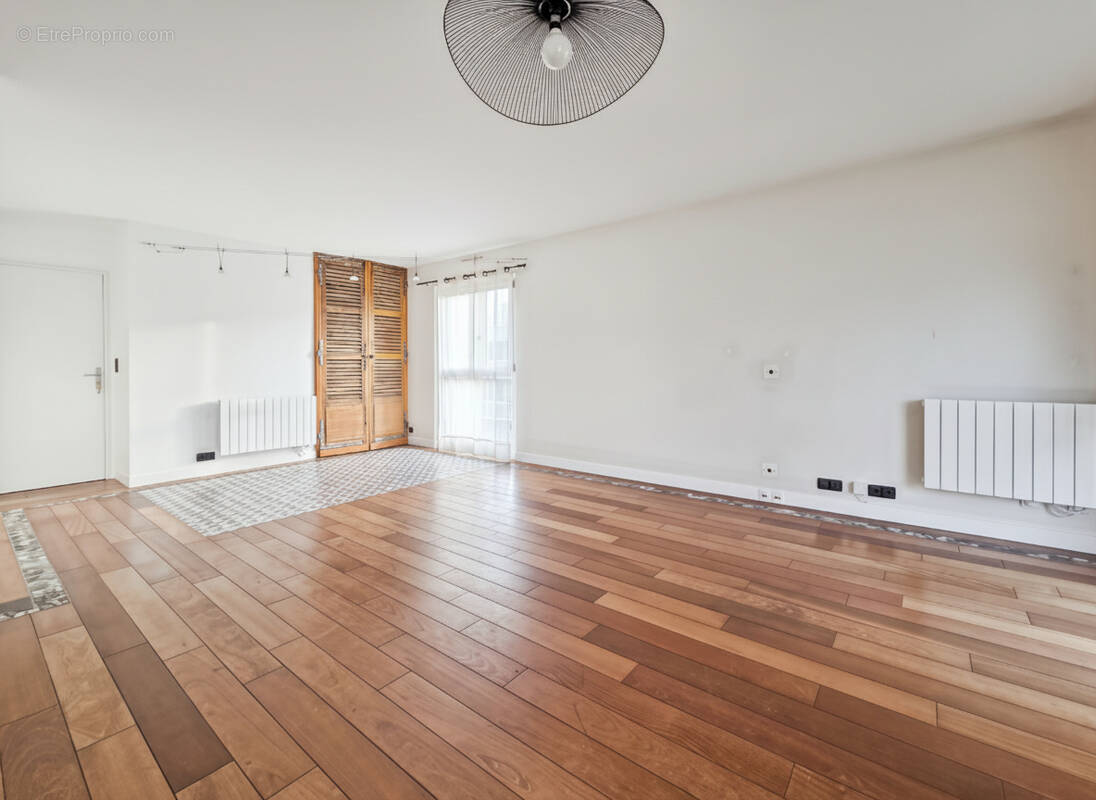 Appartement à VERRIERES-LE-BUISSON