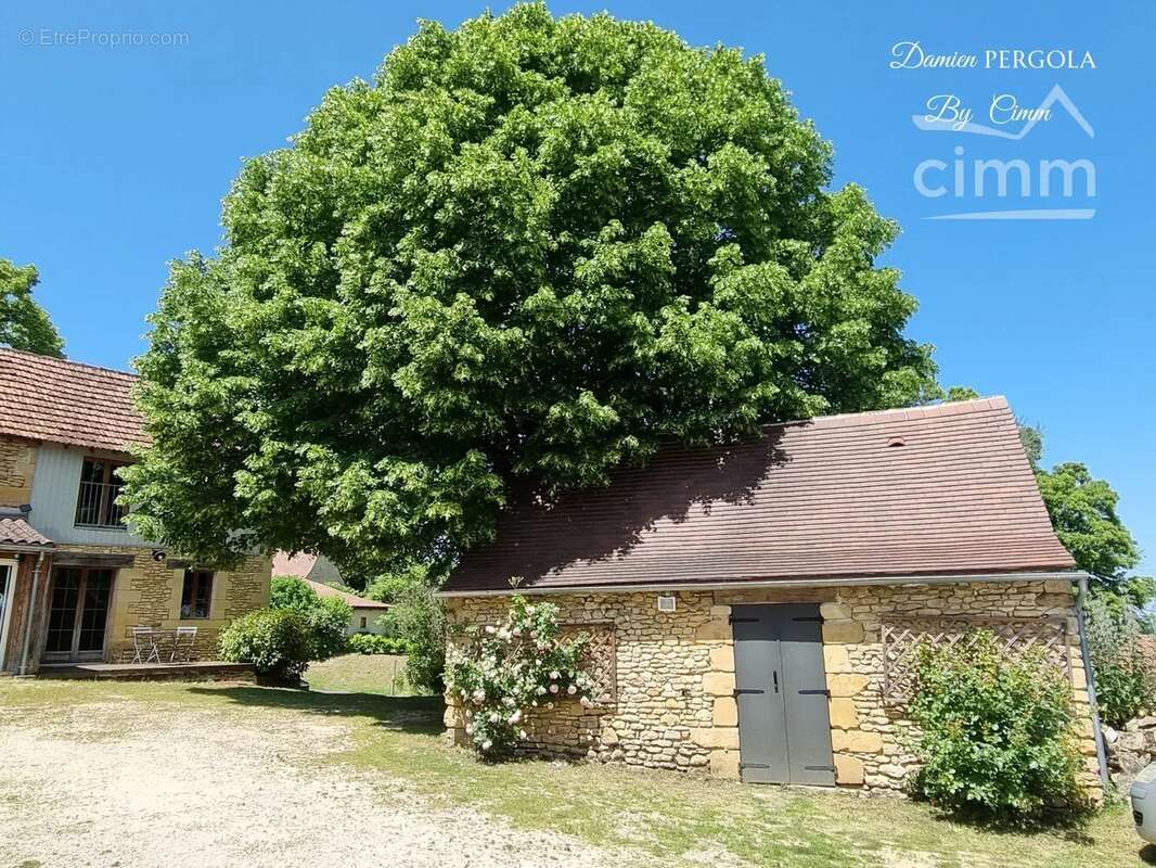 Propriété de caractère avec 5 suites, grange et hangar au cœur du Périgord Noir - photo 5