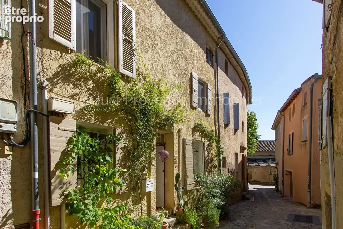 Maison à LE BARROUX