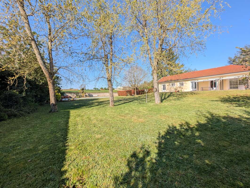 n°2 - Maison à COLOMBIER-SAUGNIEU