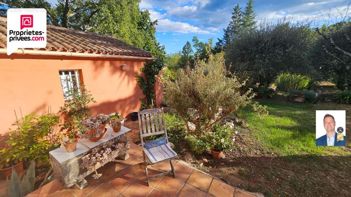 Maison à SAINT-CEZAIRE-SUR-SIAGNE
