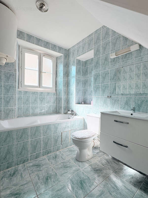 Appartement à PORT-EN-BESSIN-HUPPAIN