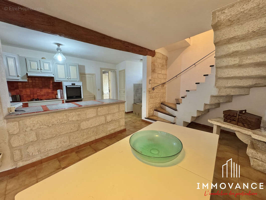 Maison à SAINT-HILAIRE-DE-BEAUVOIR