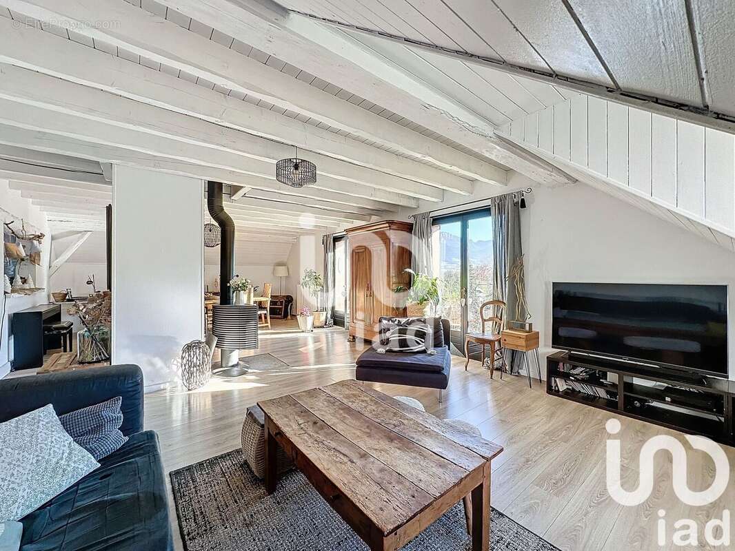 Photo 2 - Maison à CHARVONNEX