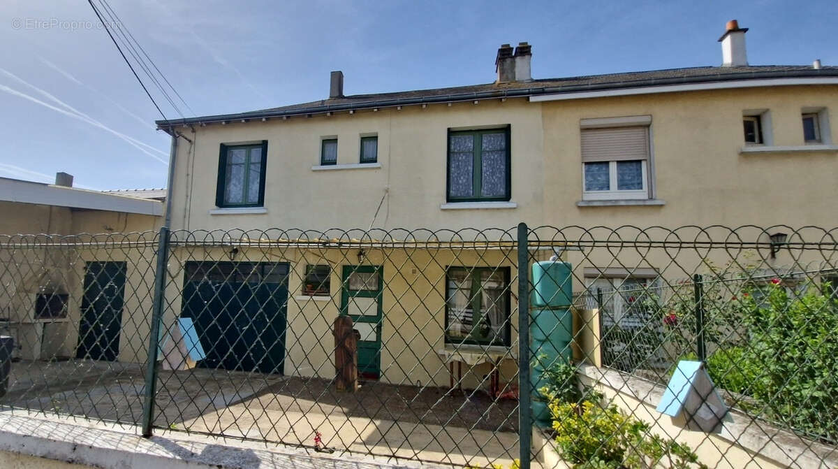 Maison à CHATELLERAULT