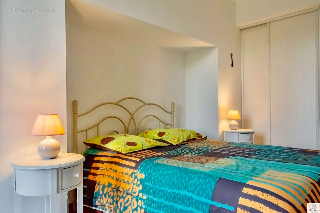 Appartement T2 meublé 67,10 m² vendu loué  à Virignin avec Jardin privatif 300 m² - photo 5