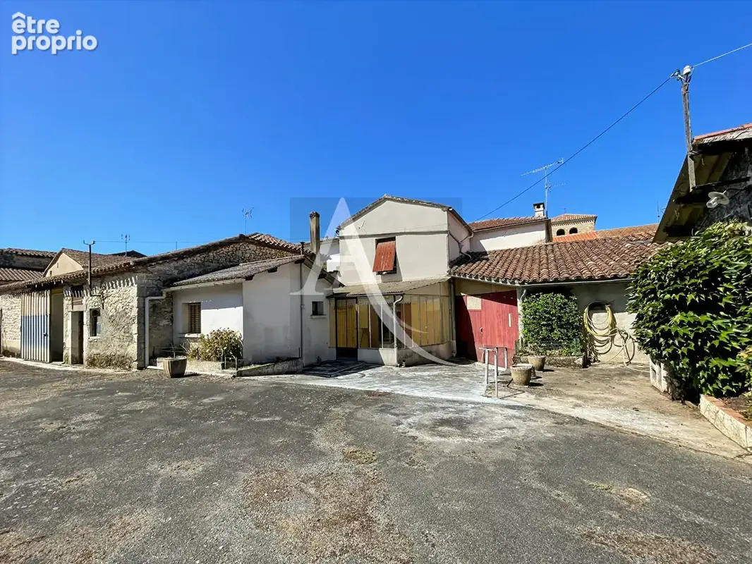 Maison de village avec beaucoup de dépendances ! - photo 16