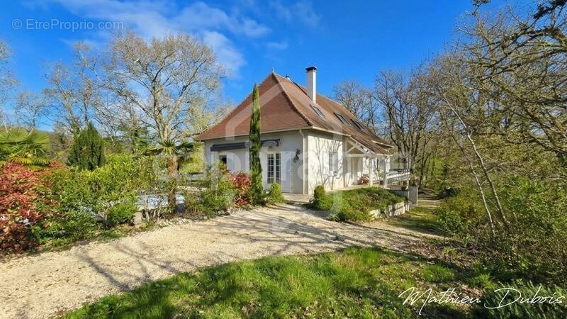Maison à COULOUNIEIX-CHAMIERS