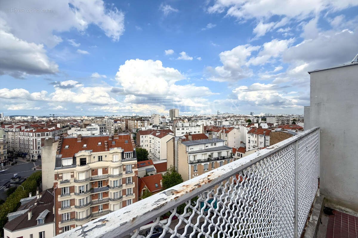 Appartement à COURBEVOIE